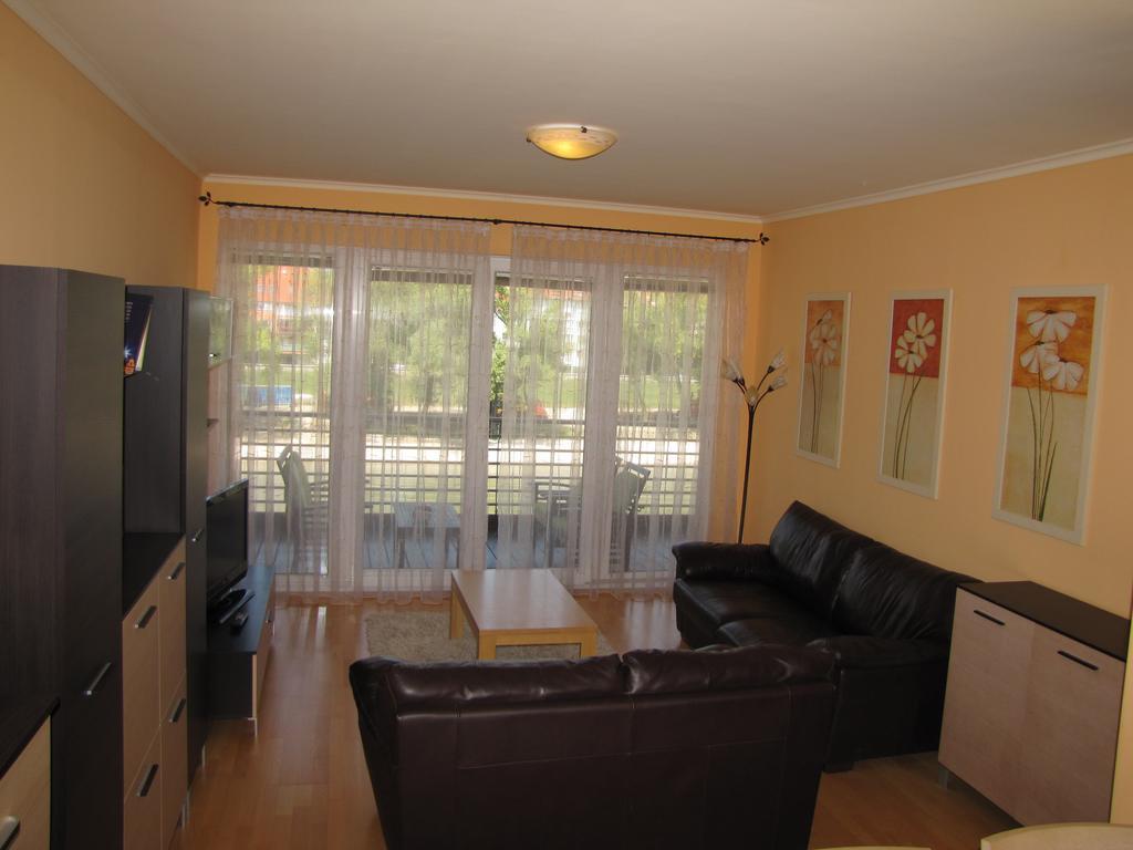 Dunalux Apartman Győr Kamer foto