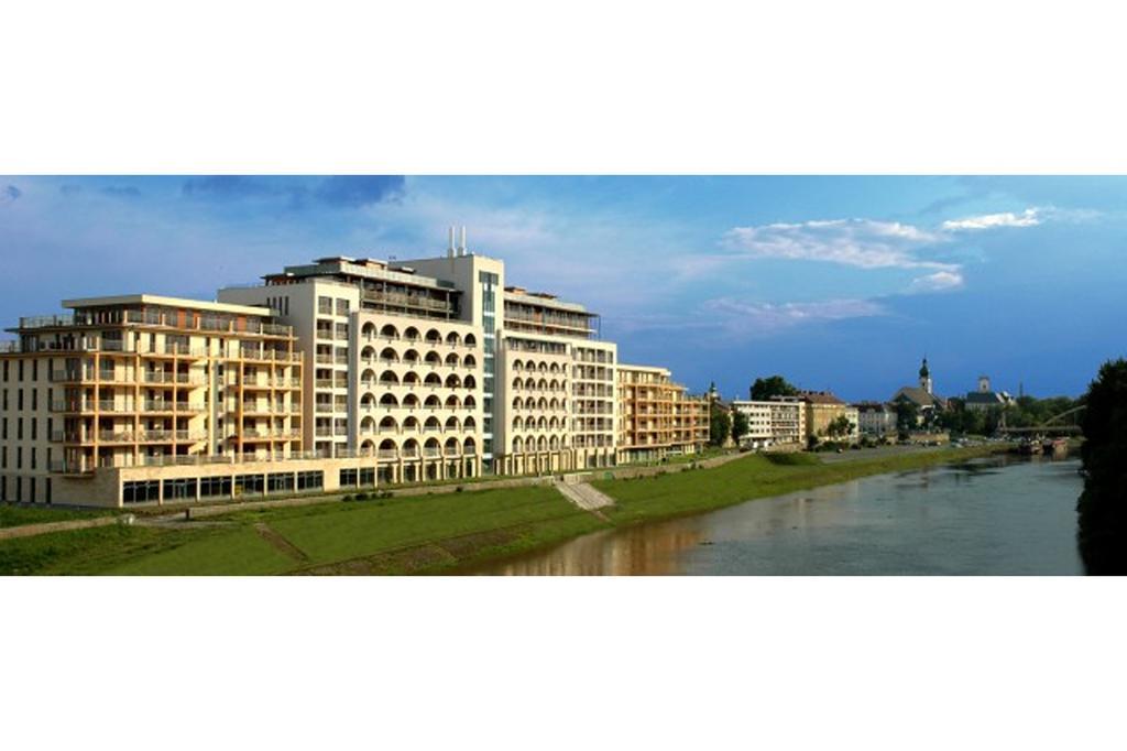 Dunalux Apartman Győr Kamer foto