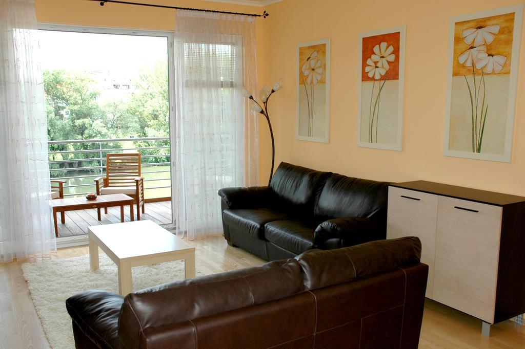 Dunalux Apartman Győr Buitenkant foto